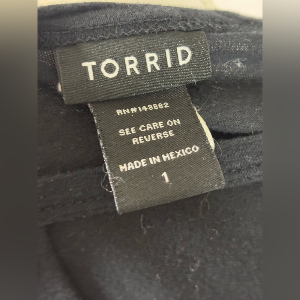 Torrid Vintage Rock and Roll Distressed V Neck Tee in Size 1 - Picture 2 of 7